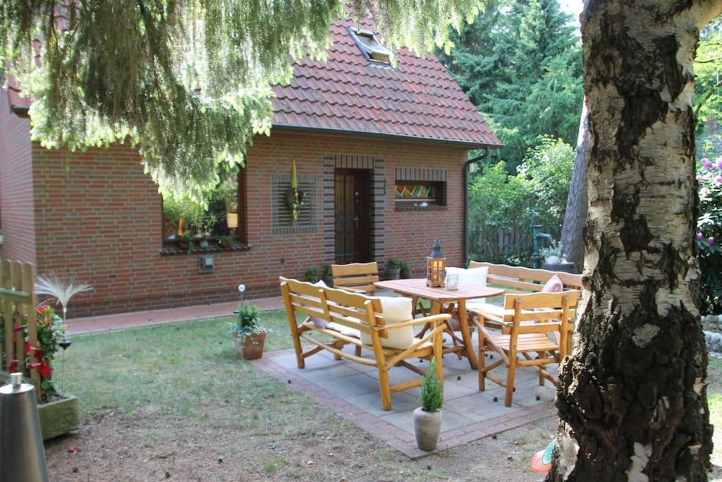Ferienhaus Am Waldesrand Hatten Exteriör bild